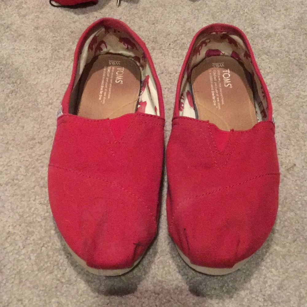 Red Toms